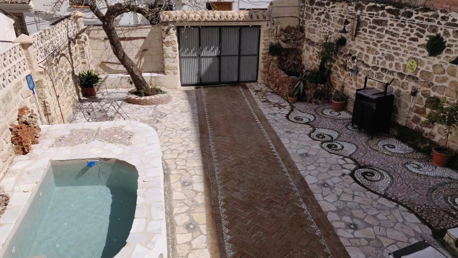 Apartamentos Casa Nino Montefrio